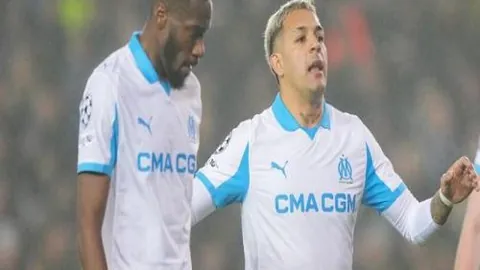 霍勒迪高效助力朱哥，10投6中砍下16分2板3助1断，正负值+28冠绝全场